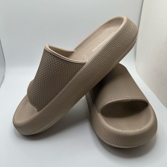 CUSHIONAIRE Women's cloud recovery slide sandals with +Comfort 7 KHAKI - Picture 7 of 7